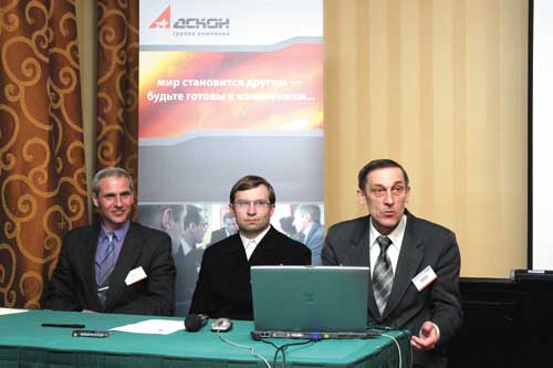 Пресс-конференция представителей предприятий. Слева направо: П.Иванченко («Фиолент»), Д.Чаплыгин («ВЕЛМАШ-Сервис»), Н.Павлов («ЭЗТМ»)