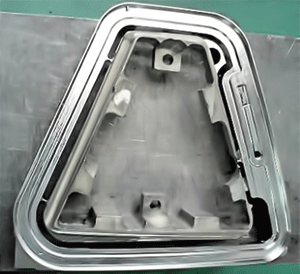 Эти детали самолета Ан-148 производства «ВАСО» подготовлены к производству