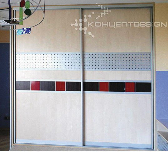 Рис. 5. Раздвижные двери с расстекловкой